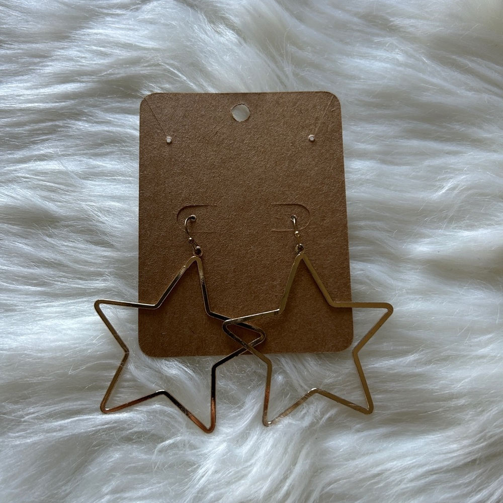 GOLD STAR EARRINGS